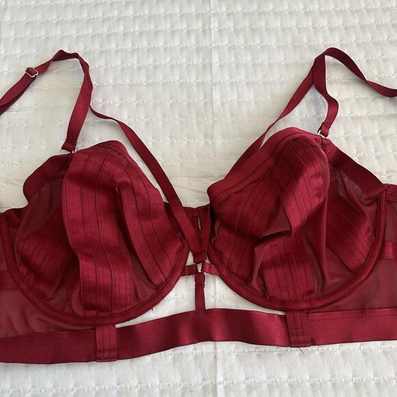 Torrid Curve Plus Size 4 Red Overt Strappy Mesh Bra Longline Bralette - Picture 1 of 11